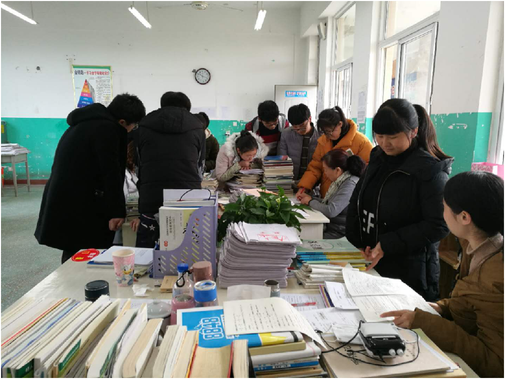 学校优秀教师、班主任、备课组光荣榜