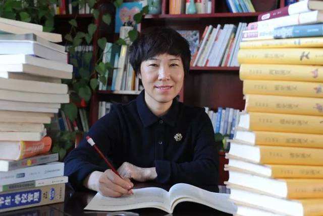 <a href='http://www.nyedui.com/tags/第二完全学校/' target='_blank'><u>南阳市第二完全学校</u></a>校长赵环平