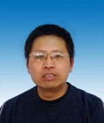 谢青峰：河南省骨干教师，高级教师，历史组长