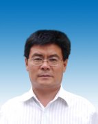 崔世范：高级教师，国家级骨干教师，省优秀班