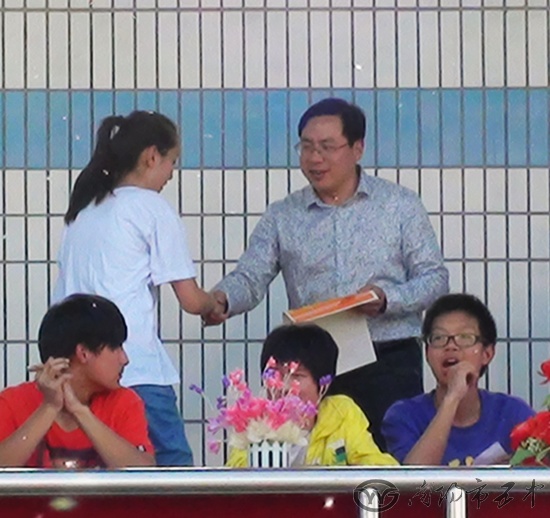 南阳市五中副校长王建波