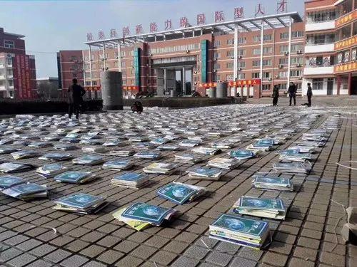 西峡一高免费为全校8745名学生邮寄新教材