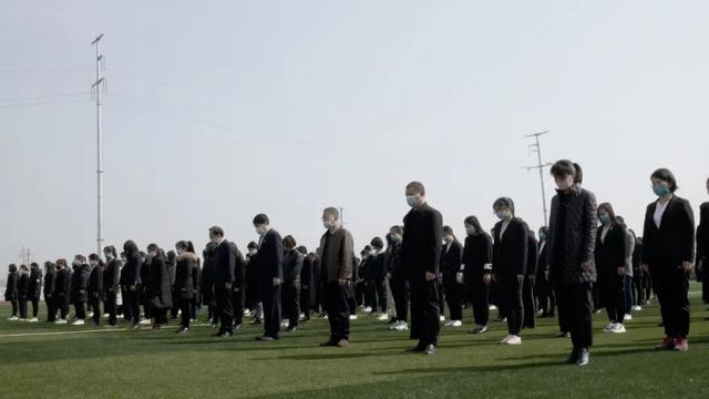 南阳一完学校志哀活动：高中部的校长讲话火了