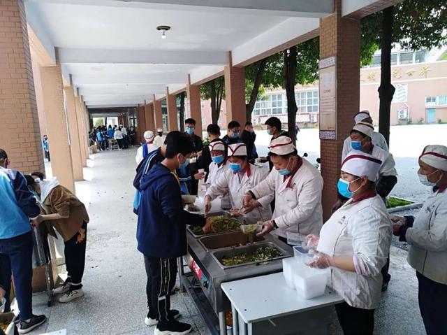现场：南阳一中返校复学首日全流程：贴心、放心