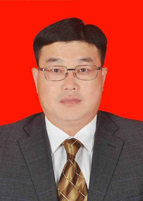 南阳市十一中校长焦中杰