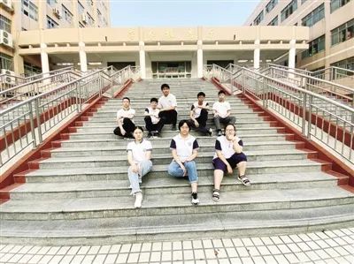 <a href='http://www.nyedui.com/tags/南阳二中/' target='_blank'><u>南阳市二中</u></a>数学建模社成员